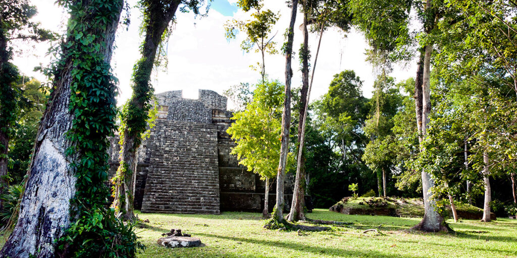 Yaxha, mayan, ruins, guatemala