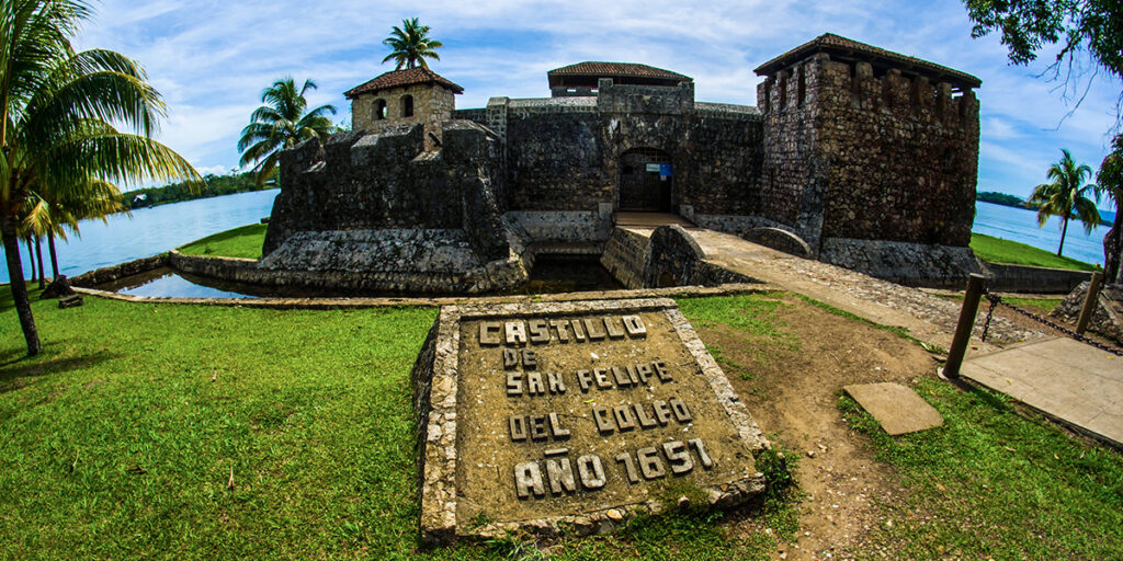 san felipe castle, guatemala, ancient towns